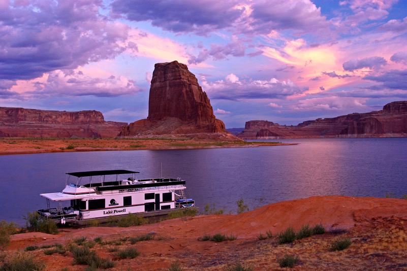 Houseboat Vacations